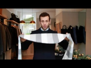 a useful video on how to tie men's scarves.
